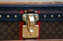 Load image into Gallery viewer, Louis Vuitton trunk
