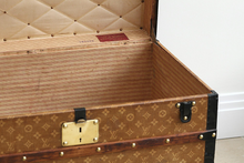 Load image into Gallery viewer, Louis Vuitton trunk
