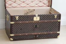 Load image into Gallery viewer, Louis Vuitton Trunk
