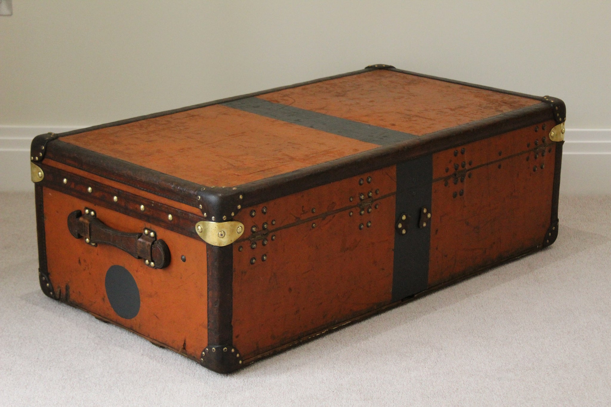 Rare 1870s Louis Vuitton Rayee Hatbox Trunk – ILWT - In Luxury We